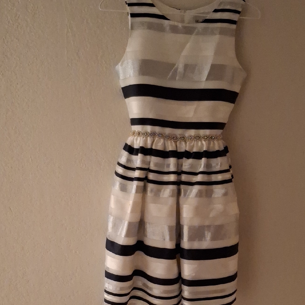 Elegant Striped Sleeveless Dress